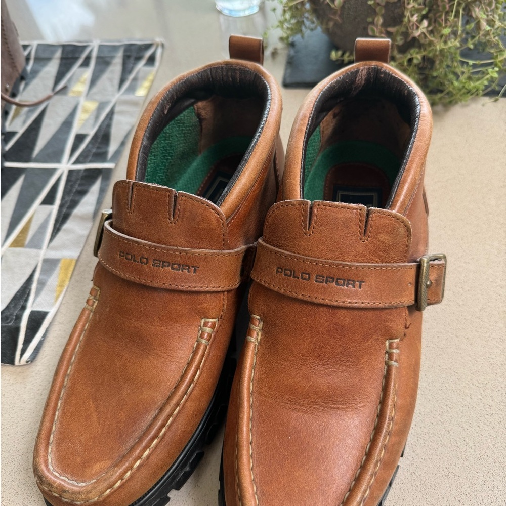 Excellent condition barely worn